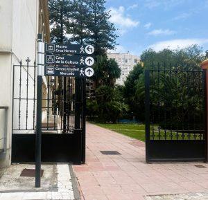 La ciudad avanza hacia una movilidad más accesible con la implantación de señalética cognitiva en el espacio urbano