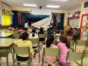 Más de 700 escolares linenses descubren el deporte de las regatas a través de la Oferta Educativa Municipal con el programa ‘A Toda Vela’, desarrollado por el Real Club Náutico