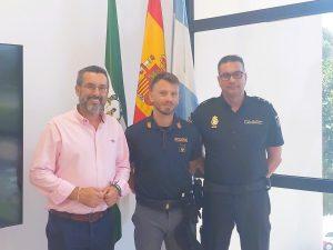 El alcalde ha recibido a un agente italiano que realiza un intercambio en el municipio dentro del proyecto Comisarías Europeas