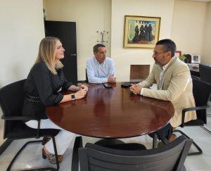 El alcalde aborda con la presidenta de Mancomunidad y la empresa Arcgisa la preocupación ante el desarrollo de las obras del litoral de levante