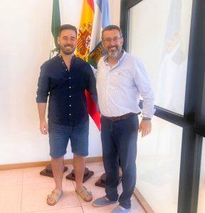 El alcalde ha recibido al investigador Daniel Rojas que cuenta con una amplia trayectoria académica y profesional en el campo de la química