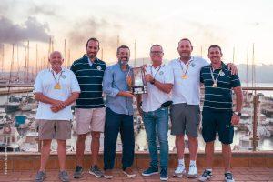 El alcalde visita el Club Marítimo Linense y respalda al equipo ‘Morralla’ ante su participación en la XXV Copa del Rey de Pesca de Altura