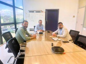 El alcalde aborda con la Asociación de Jóvenes Empresarios posibles vías de colaboración para fortalecer el tejido empresarial del municipio