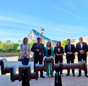 La concejal de Educación participa en la visita realizada por la consejera María del Carmen Castillo Mena al Ies Virgen de la Esperanza