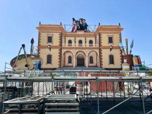El escenario inspirado en el Museo Cruz Herrera abre este viernes la Velada y Fiestas 2026